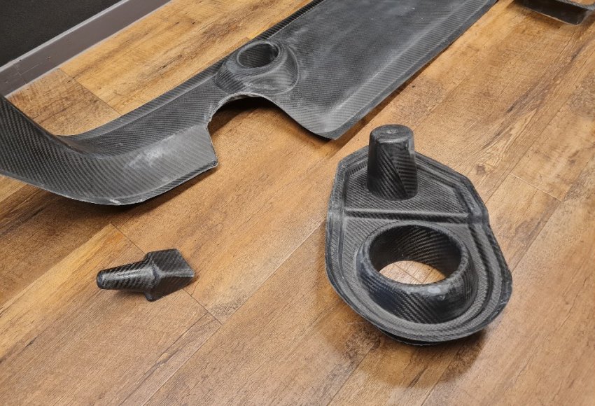 Klasse 1 Front bumper mounting kit carbon/kevlar